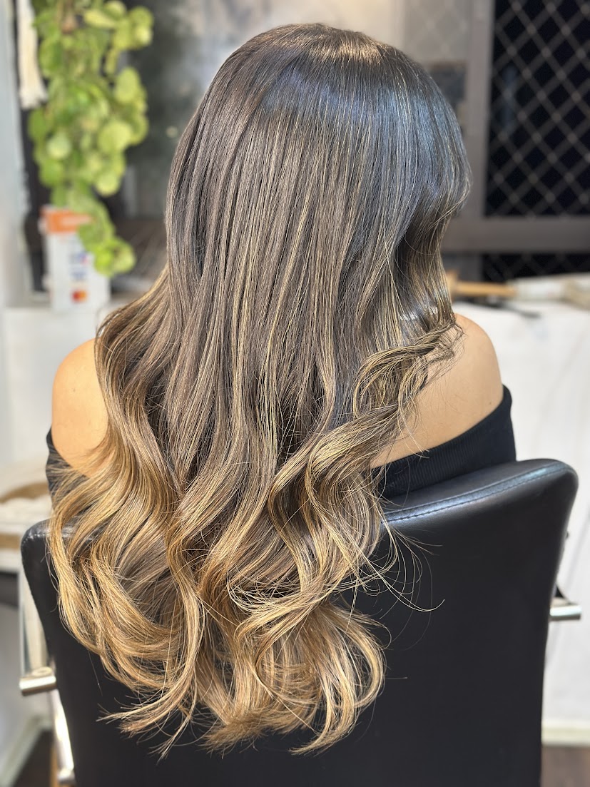 Dimensional blonde balayage